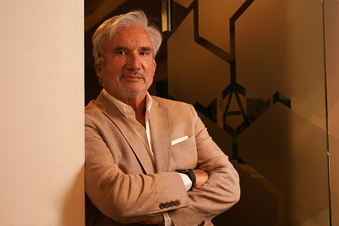 Gustavo Krieger presidente de Afianzadora
